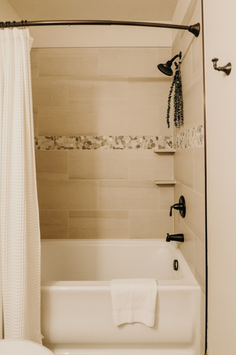 Bathroom 3, River's Edge 4 Bedroom Home by RedAwning, Summit