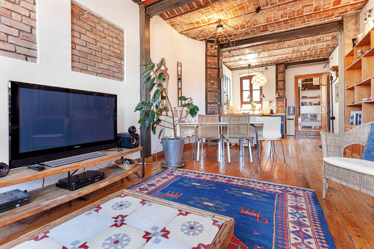 Living area 2, Alaattin Apartments, Beyoğlu