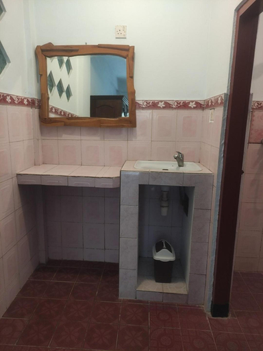 Bathroom 5, Hotel Dupa, Buleleng