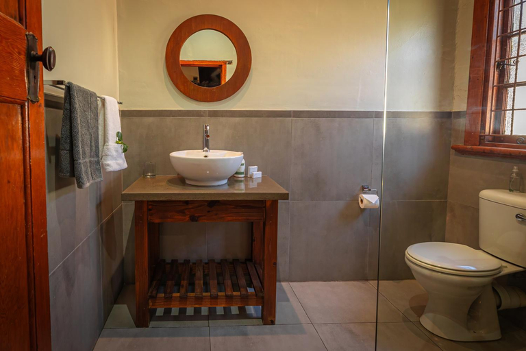 Bathroom 2, Guest Suites on Connor, Mangaung