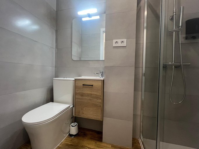 Bathroom 4, Cubik Rooms, Madrid