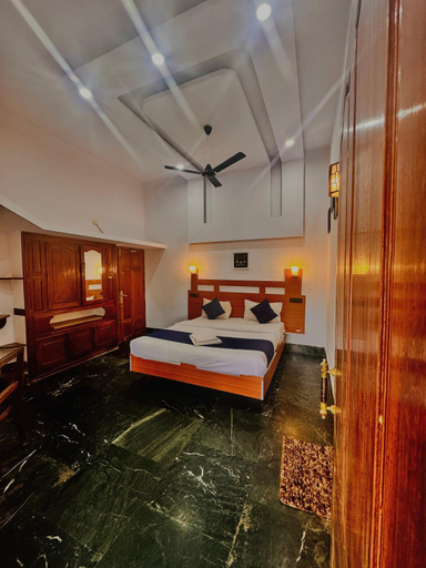 Bedroom 2, The Village, Thiruvananthapuram