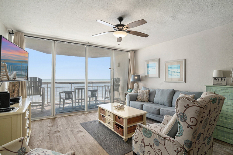 Living area 3, 0804 Waters Edge Resort 1 Bedroom Condo by RedAwning, Georgetown