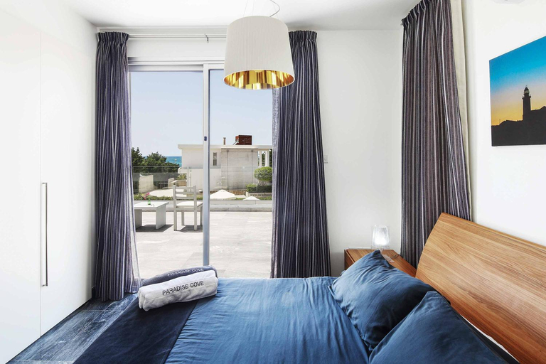 Others 4, Villa Periwinkle
