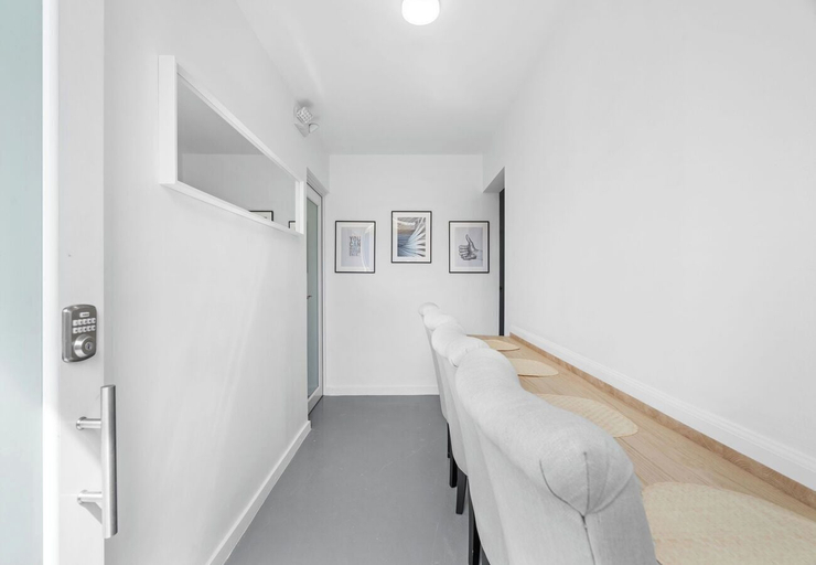 Others 5, Condado by Otium