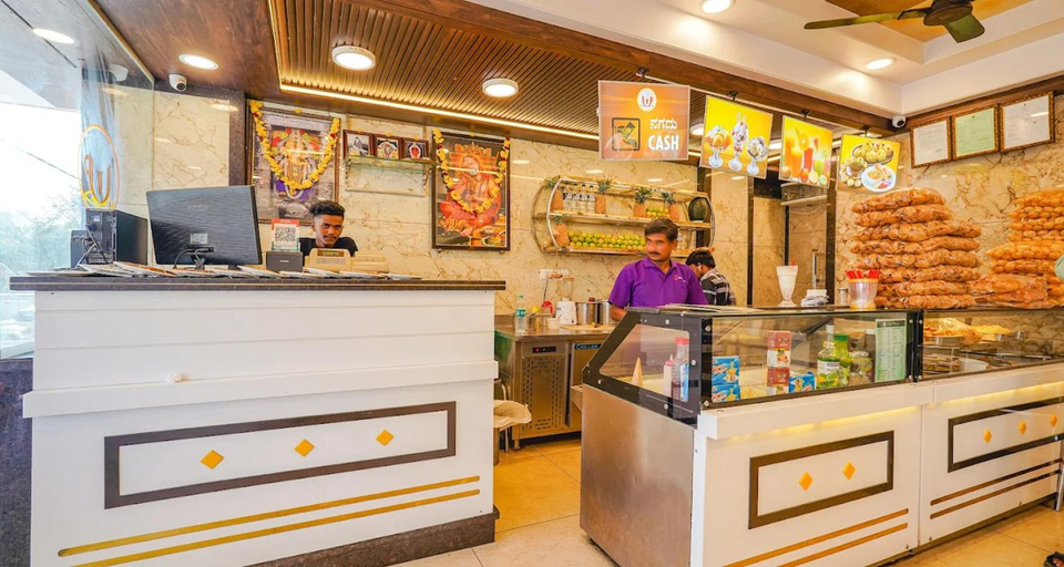 Food & Drinks, Hotel Grand Vista Inn, Bangalore