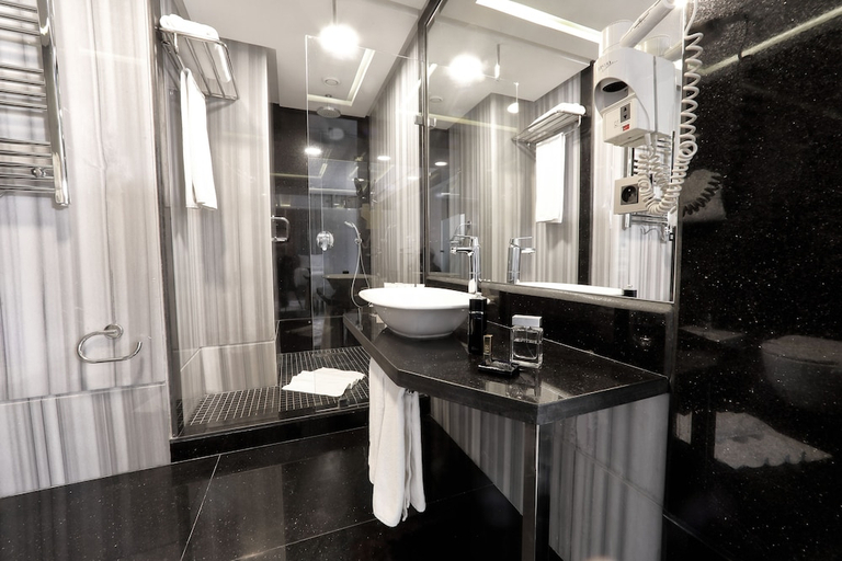 Bathroom 5, Le Palace D'Anfa Hotel, Casablanca