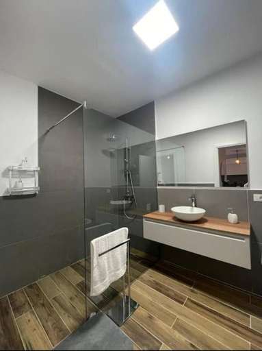 Bathroom 2, Tirana City Comfort, Tiranës