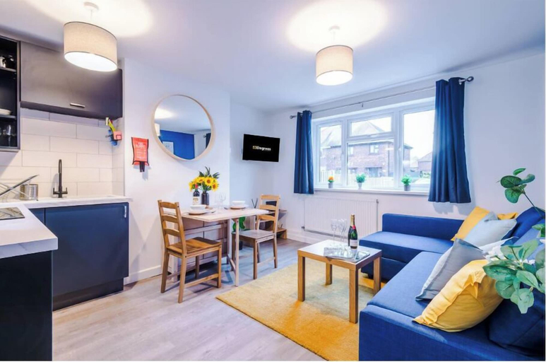Living area 4, 3 Barthomley Crescent, Cheshire East