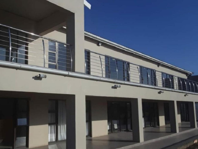 Others 5, Zovuyo Hotel, Amathole