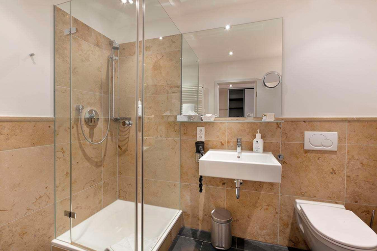Bathroom 4, Hotel Hirsch, Unterallgäu