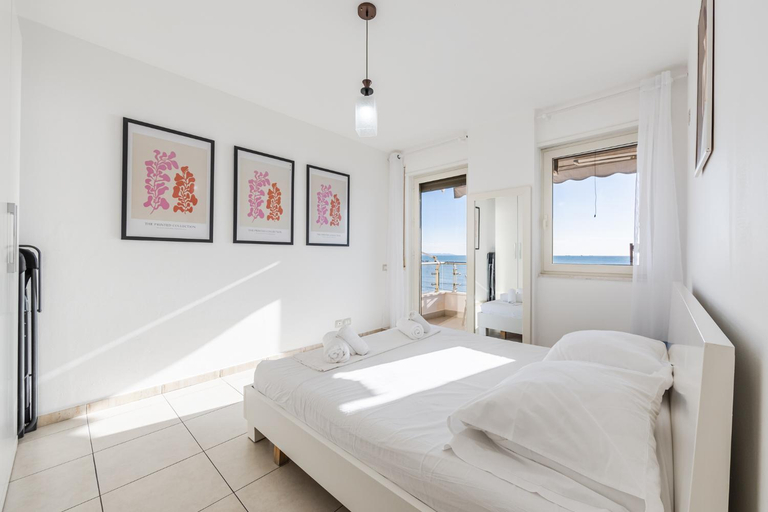 Bedroom 2, Lungomare Beachfront Apartments, Durrësit