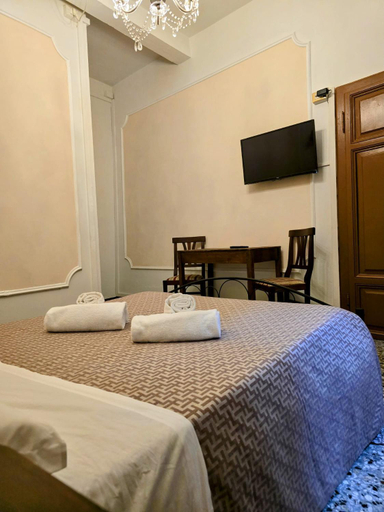 Bedroom 3, Dietro al Corso, Pisa