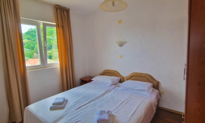 Bedroom 2, Apartments Evropa Lux