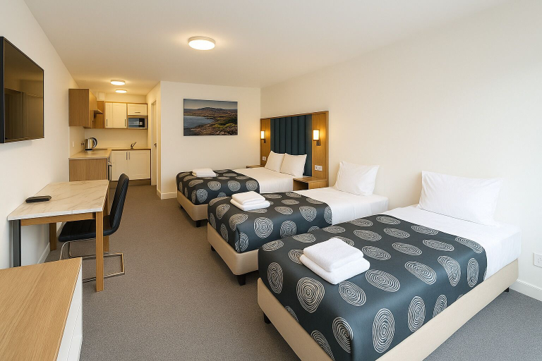 Bedroom 2, Eildon Lake Motel, Murrindindi - East