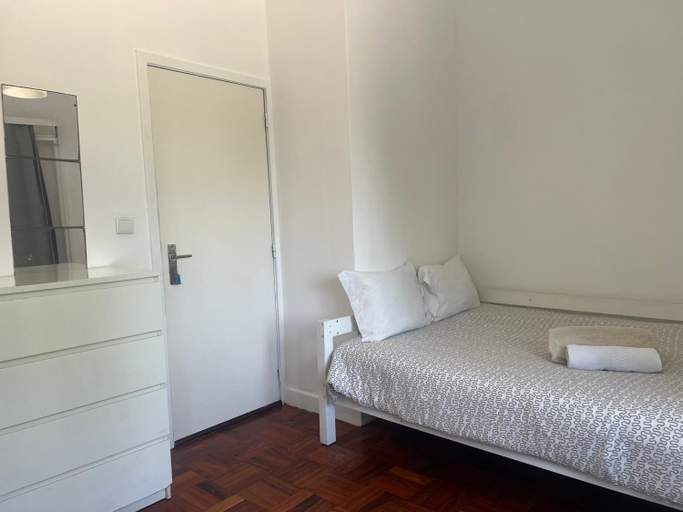 Others 2, Relogio Guest House, Porto