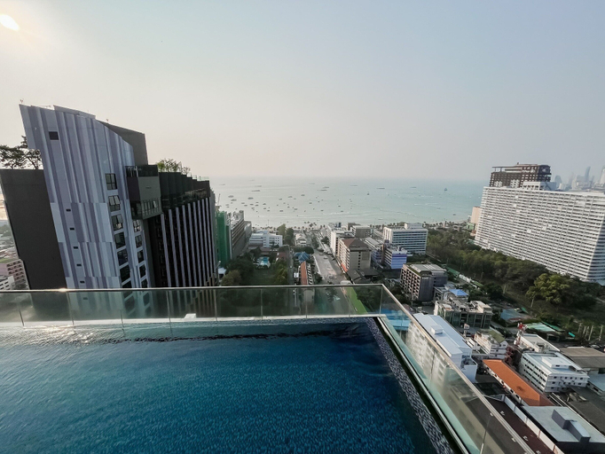 Exterior & Views 2, The base central Pattaya, Pattaya