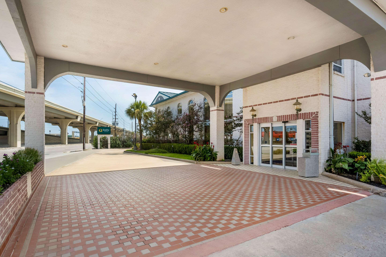 Exterior & Views 2, Quality Inn & Suites Houston Northwest - Cypress, Houston