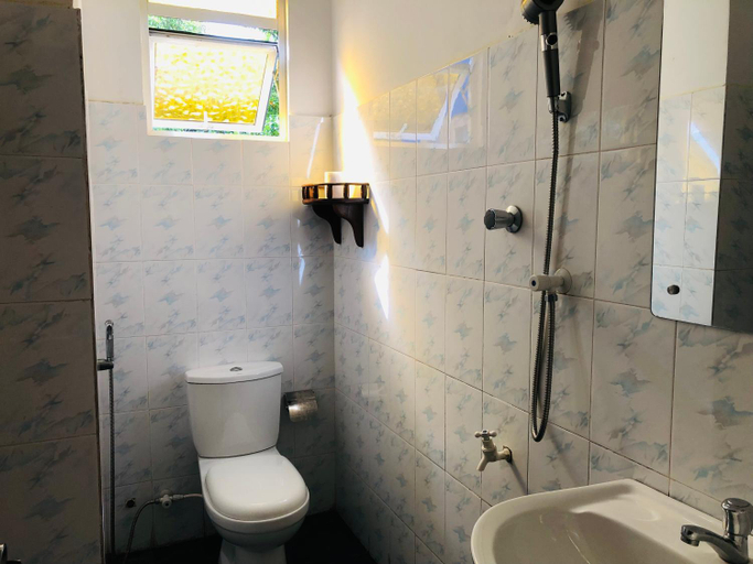Bathroom 3, Rusara Guest Home, Weligama