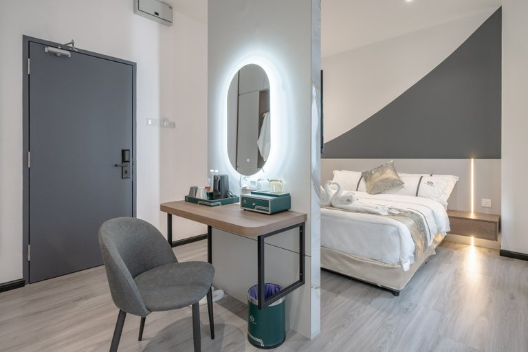 Bedroom 3, Saturn Hotel, Penang Island