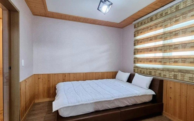 Bedroom 2, suncheon romance pension, Suncheon