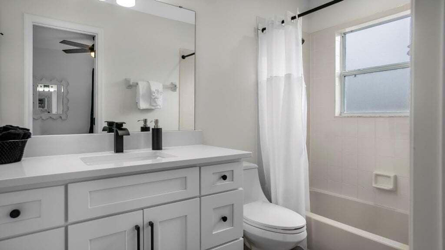 Bathroom 3, Lovely 7 Bed Pool Home With Game Room-8510phd 7 Bedroom Home, Osceola