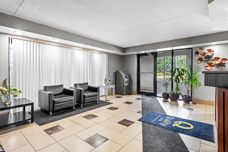 Public Area 2, Quality Inn Savage - Bloomington West, Scott