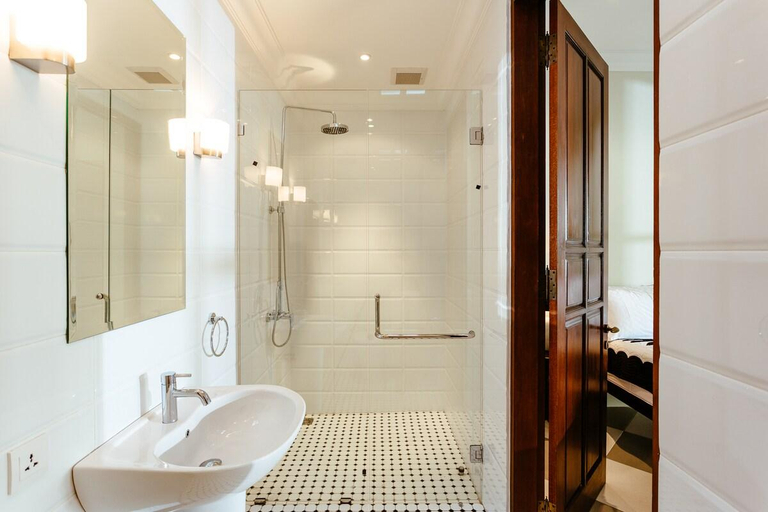Bathroom 2, Villa Antiga 2 Seminyak, Badung