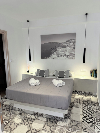Room 3, Fira Basement Studios, South Aegean