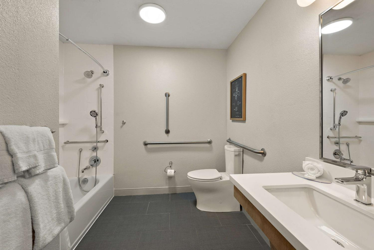 Bathroom 4, Sonesta Simply Suites Irvine East Foothill, Orange