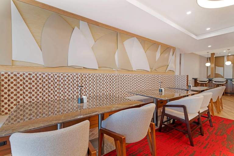 Food & Drinks 5, Cambria Hotel & Suites Plymouth, Plymouth