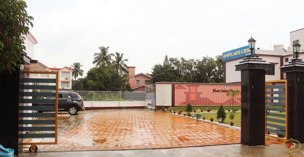 Front of property 4, Hotel Aayes & Resort, Birbhum