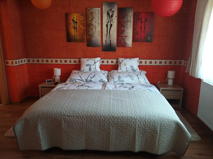 Bedroom 2, Edenkert Apartmanhaz, Kisvárda