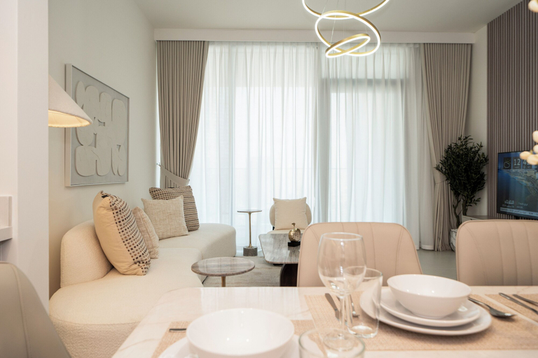 Living area 3, Luxury 1BR LIV Marina Modern Marina View, Dubai