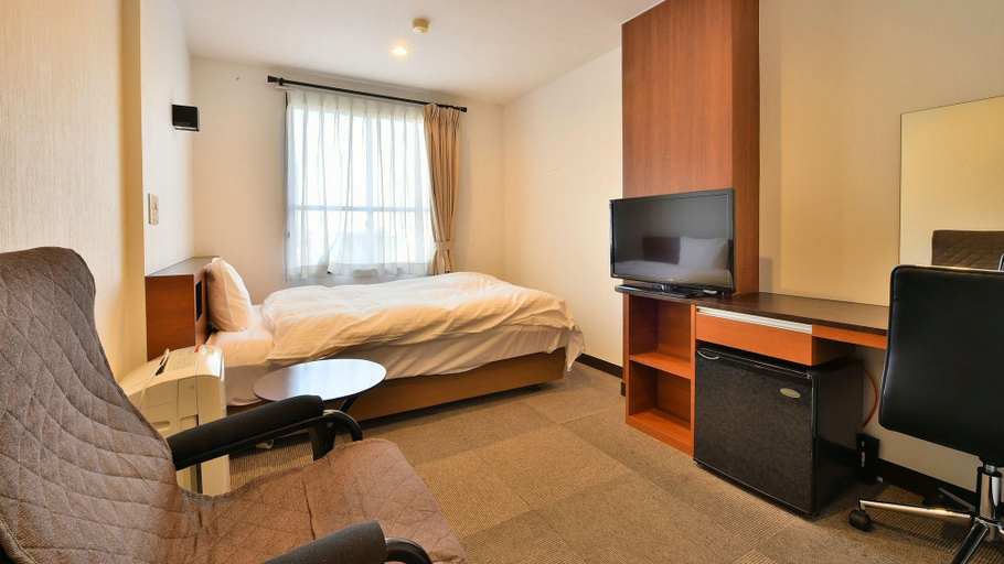 Bedroom 2, Sauna and Hotel Midori Kan, Handa