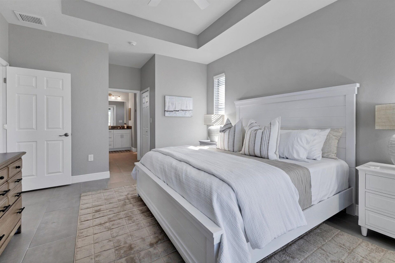 Room 4, Punta Gorda Private Pool Vacation Home 3 Bedroom Home, Charlotte