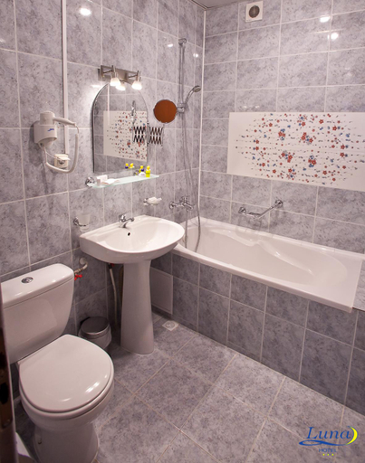 Bathroom 4, Luna Hotel