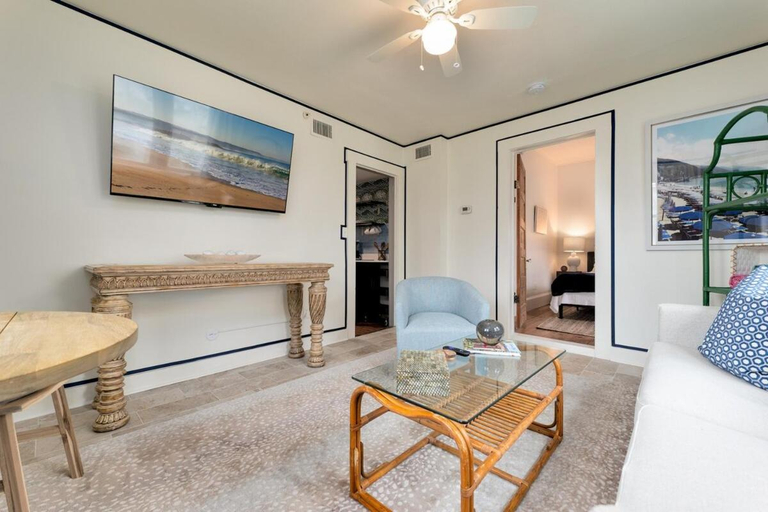 Others 4, Be A Nomad - Pool - 1bdr Just 1 Block to the Beach, Duval