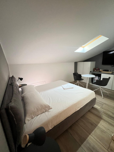 2, Residence della Accademia, Modena