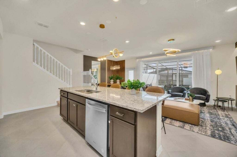 Interior 3, 5 Bedroom Townhome With Private Splash Pool! 5 Townhouse, Lake