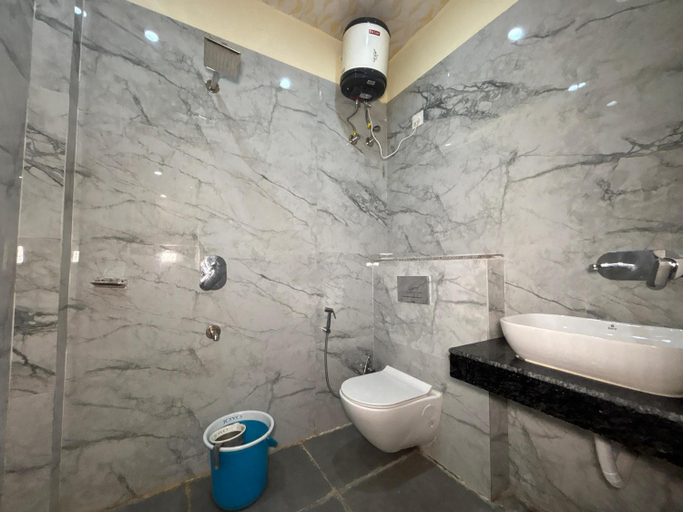 Bathroom 3, HITAM HOME, Garhwal