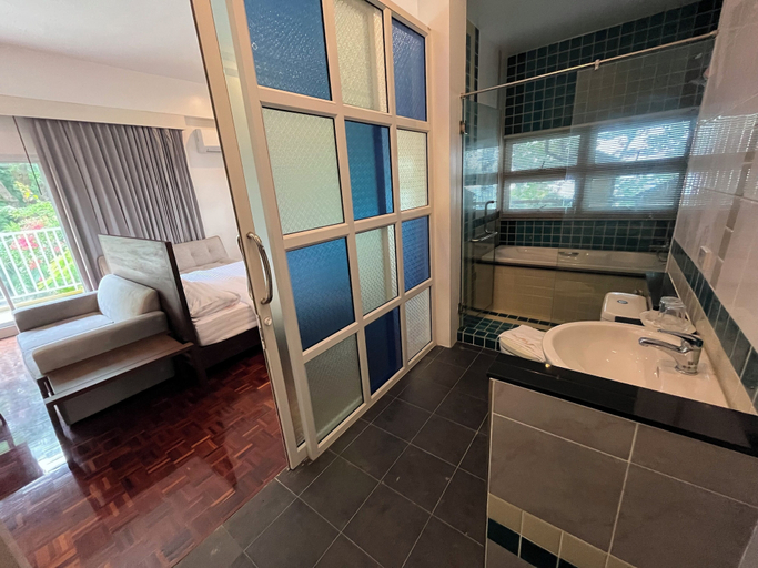 Bathroom 5, The Ocean Private beach, Pattaya