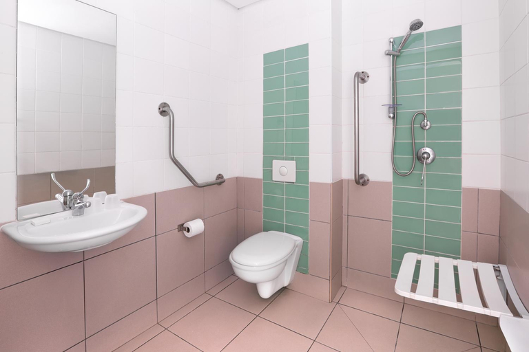 Bathroom, SUN1 O.R.TAMBO, Ekurhuleni