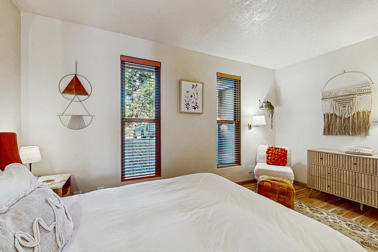 Bedroom 2, Seventh Mountain Resort, Deschutes