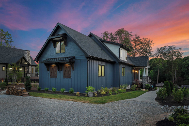 Exterior & Views 2, Luxe Lakefront Lodge w/ Pool, Hot Tub, Theater & Private Dock Sleeps 21, Catawba