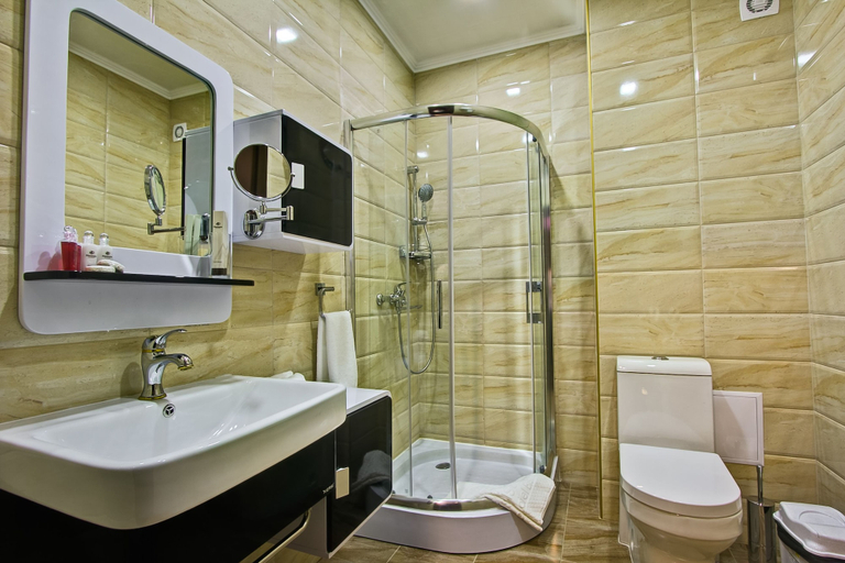 Bathroom 5, Discovery Hotel, Bishkek