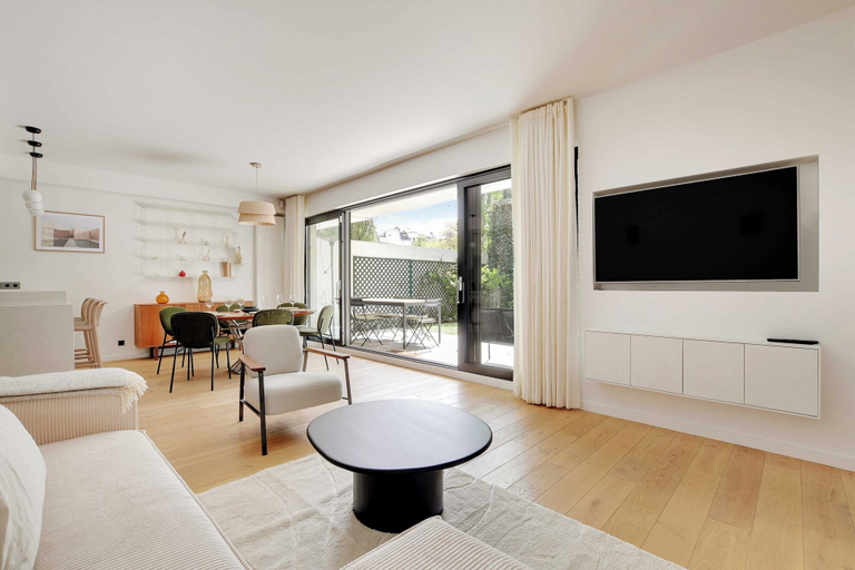 Others 1, Passy / Eiffel Tower - Amazing 2BR with garden , Paris