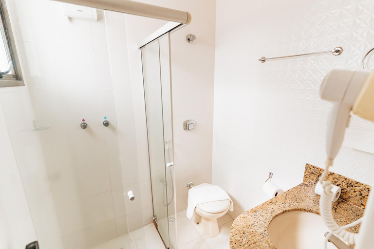 Bathroom 5, Champagnat Praia, Vila Velha