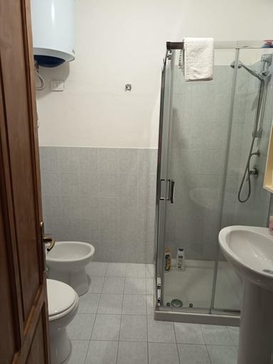 Bathroom, La Rosa Dei Venti, Trapani