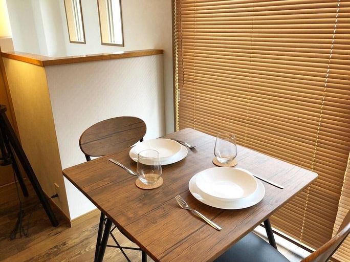 Others 4, Chill Inn Honan, Suginami